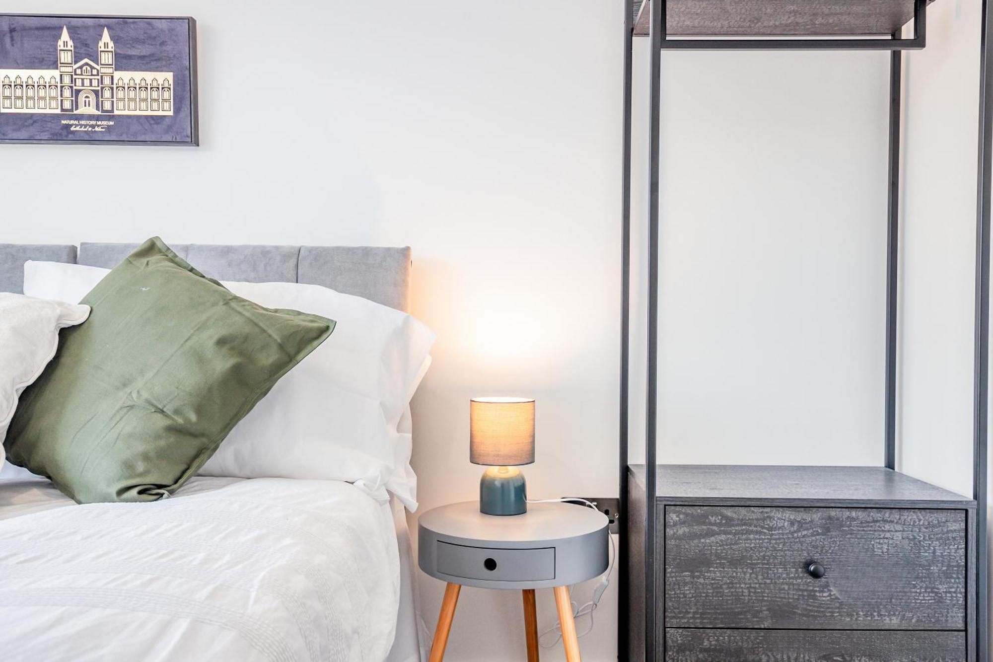 Host & Stay - Croydon Road Apartments Кейтерхэм Экстерьер фото