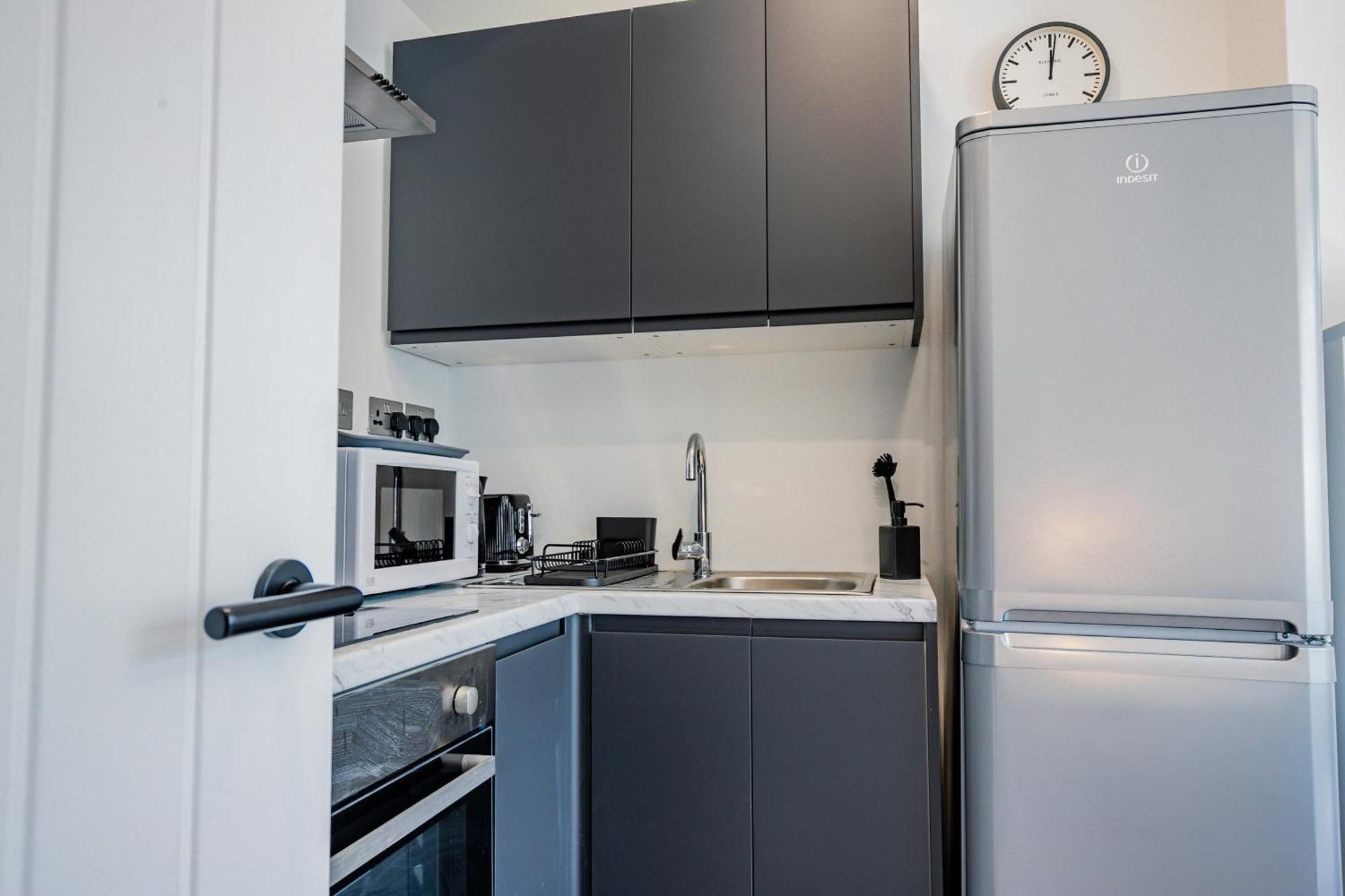 Host & Stay - Croydon Road Apartments Кейтерхэм Экстерьер фото